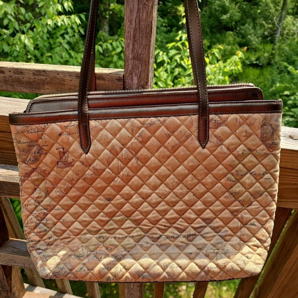 Alviero Martini purse